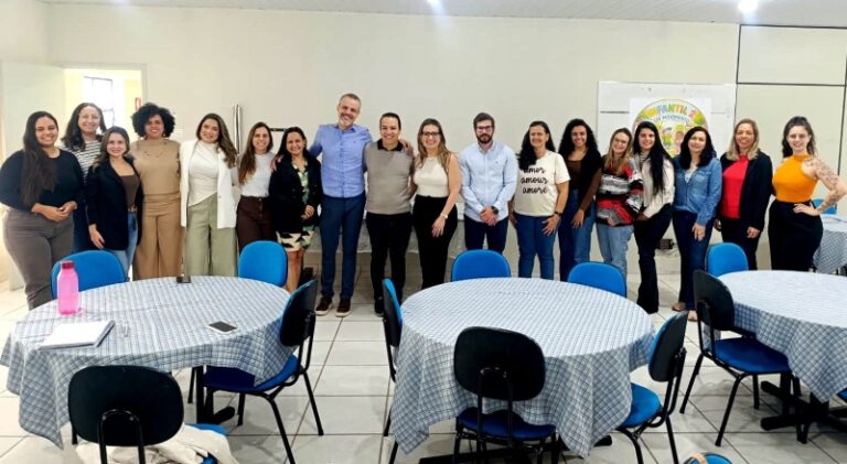 Educação em Marília debate uso ético da inteligência artificial no ensino