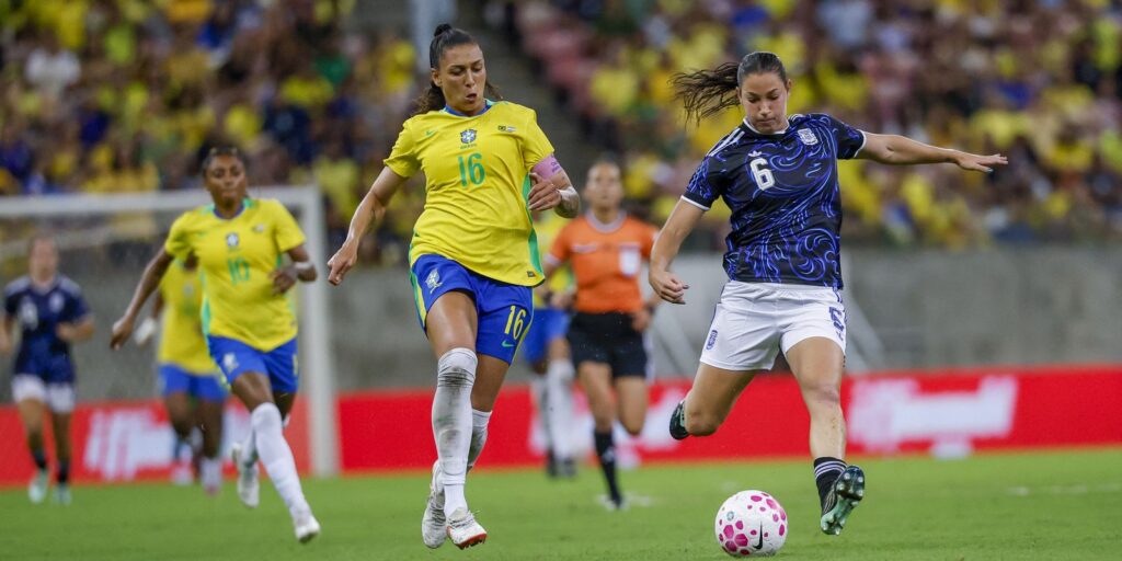 Seleção feminina de futebol encerra período de testes com empate contra a Argentina